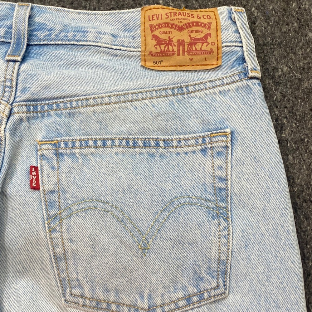 Levi 501 Original Fit Jeans Sz 29 Mens Light Blue Grunge Distressed Button Fly - Picture 8 of 13